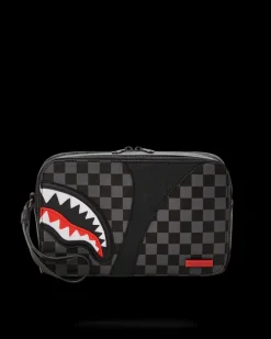 HENNY AIIR TO THE THRONE TOILETRY BAG