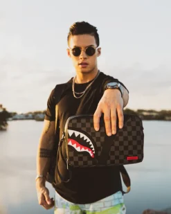 HENNY AIIR TO THE THRONE TOILETRY BAG