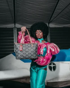 ILLUCHAINS TOTE