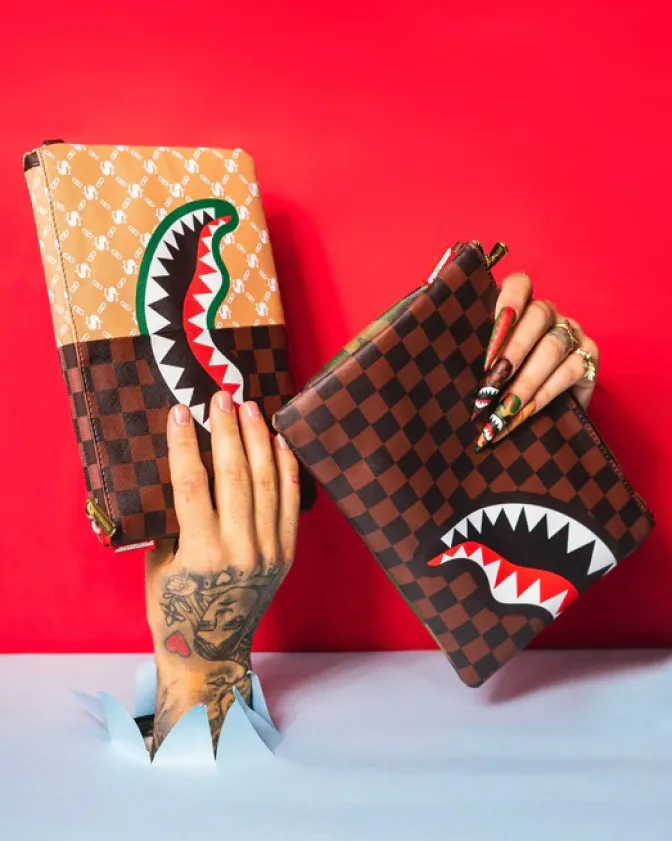 PARIS VS FLORENCE CROSSOVER CLUTCH