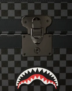 VANQUISH II WARDROBE TRUNK